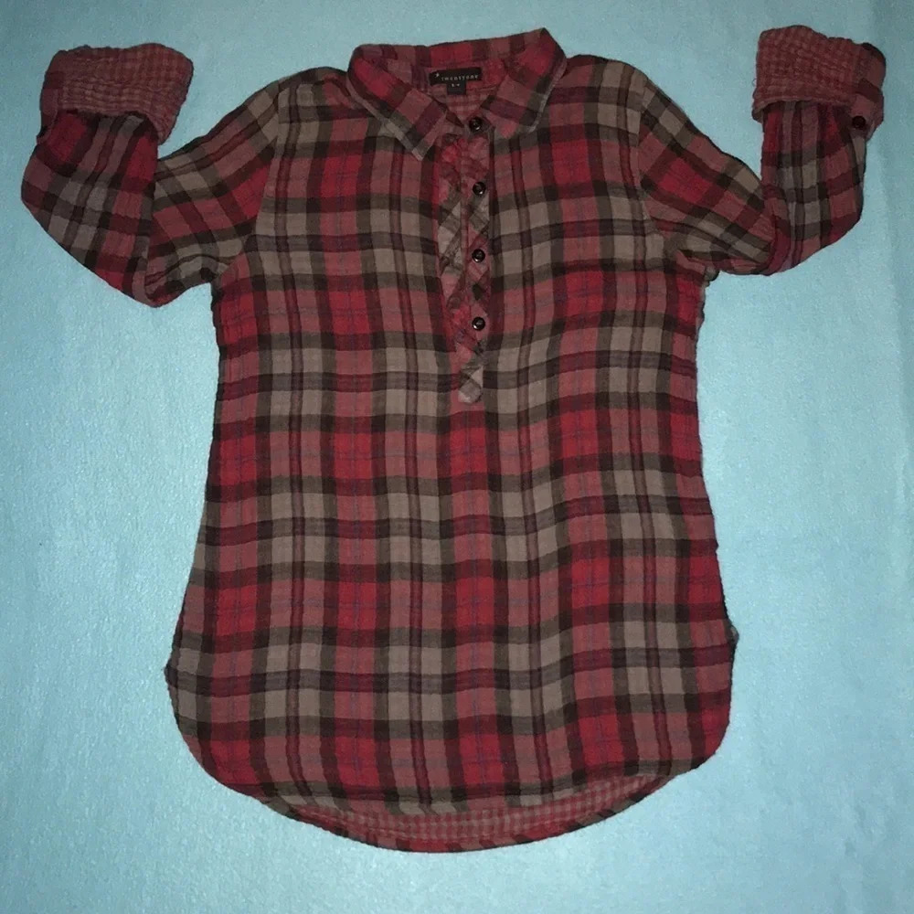 TWENTYONE plaid top 1/2 button up front long sleeve with roll up tabs size SP